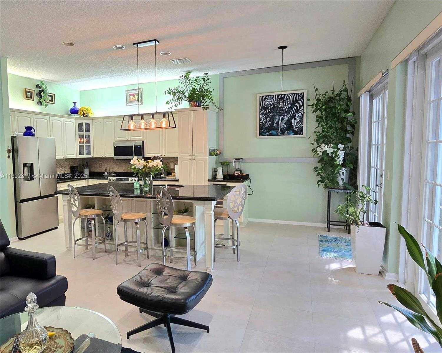 Small Image of 1406 NORTH WEST 159TH LN, Pembroke Pines Number 9