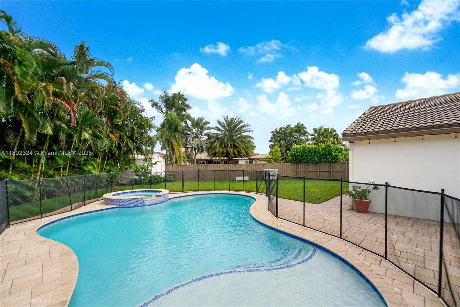 Small Image of 5340 LANCELOT LN, Davie Number 21