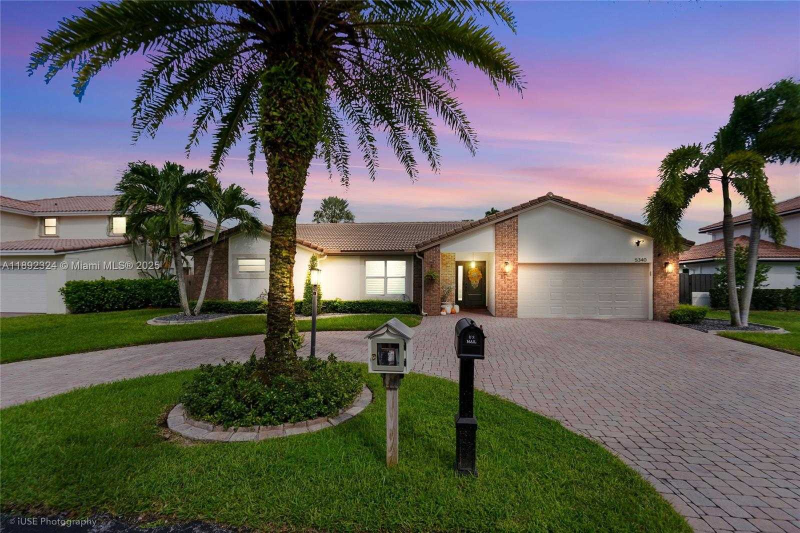 Small Image of 5340 LANCELOT LN, Davie Number 24