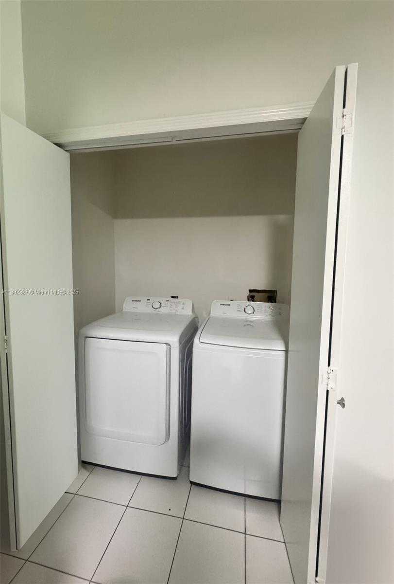 Small Image of 2849 WEST 71ST ST, Hialeah Number 12
