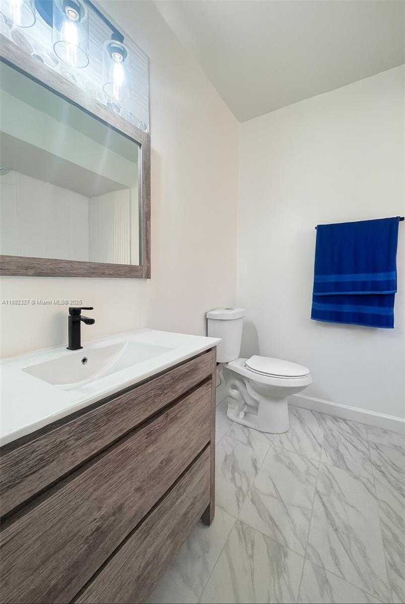 Small Image of 2849 WEST 71ST ST, Hialeah Number 16