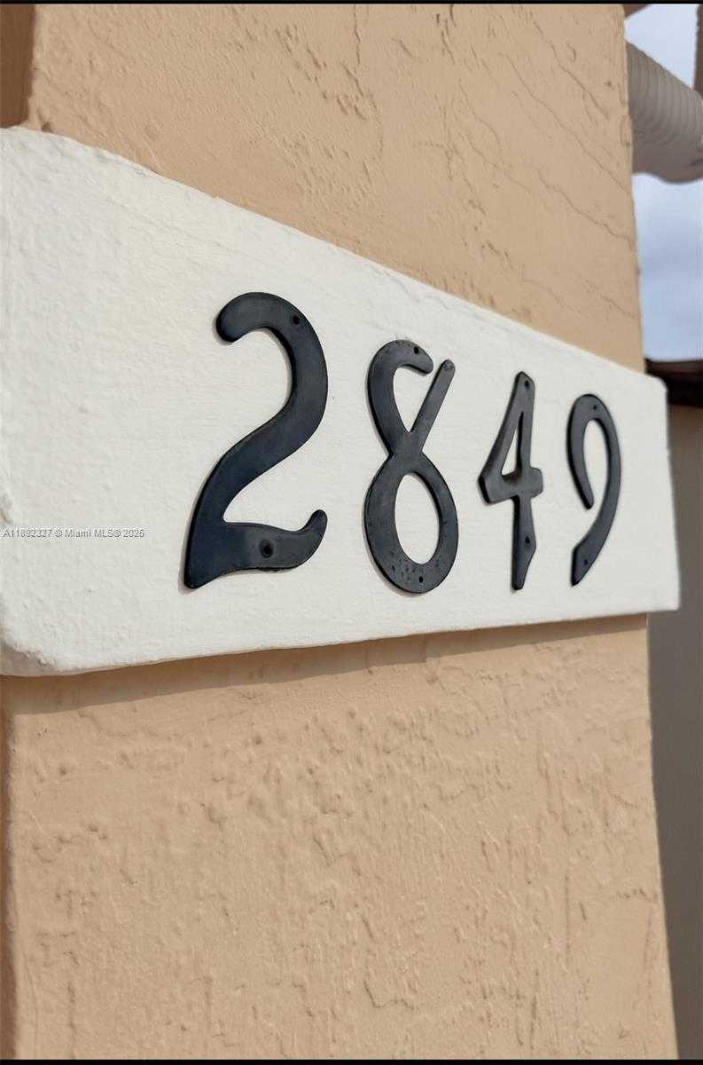 Small Image of 2849 WEST 71ST ST, Hialeah Number 22