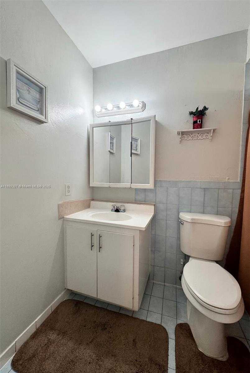 Small Image of 2849 WEST 71ST ST, Hialeah Number 8