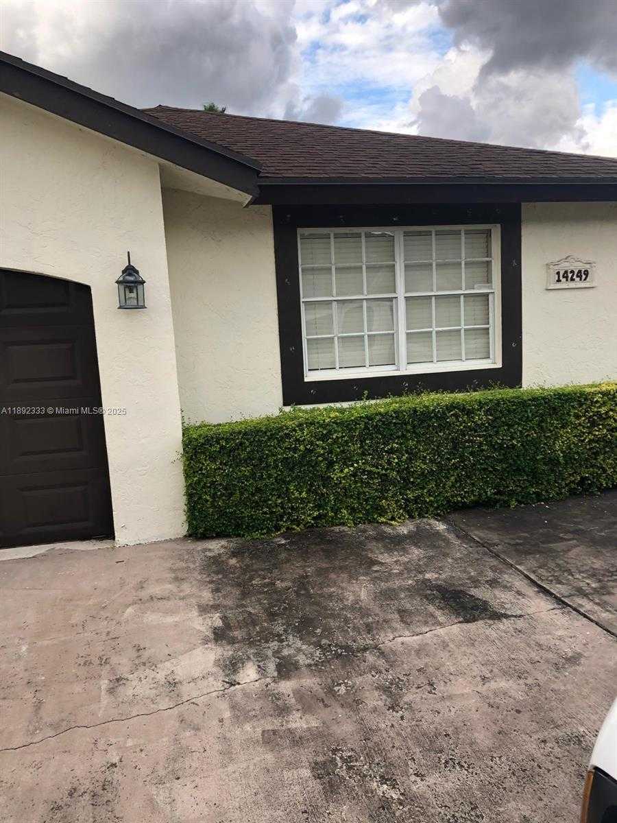 Small Image of 14249 SOUTH WEST 103RD TER, Miami Number 3