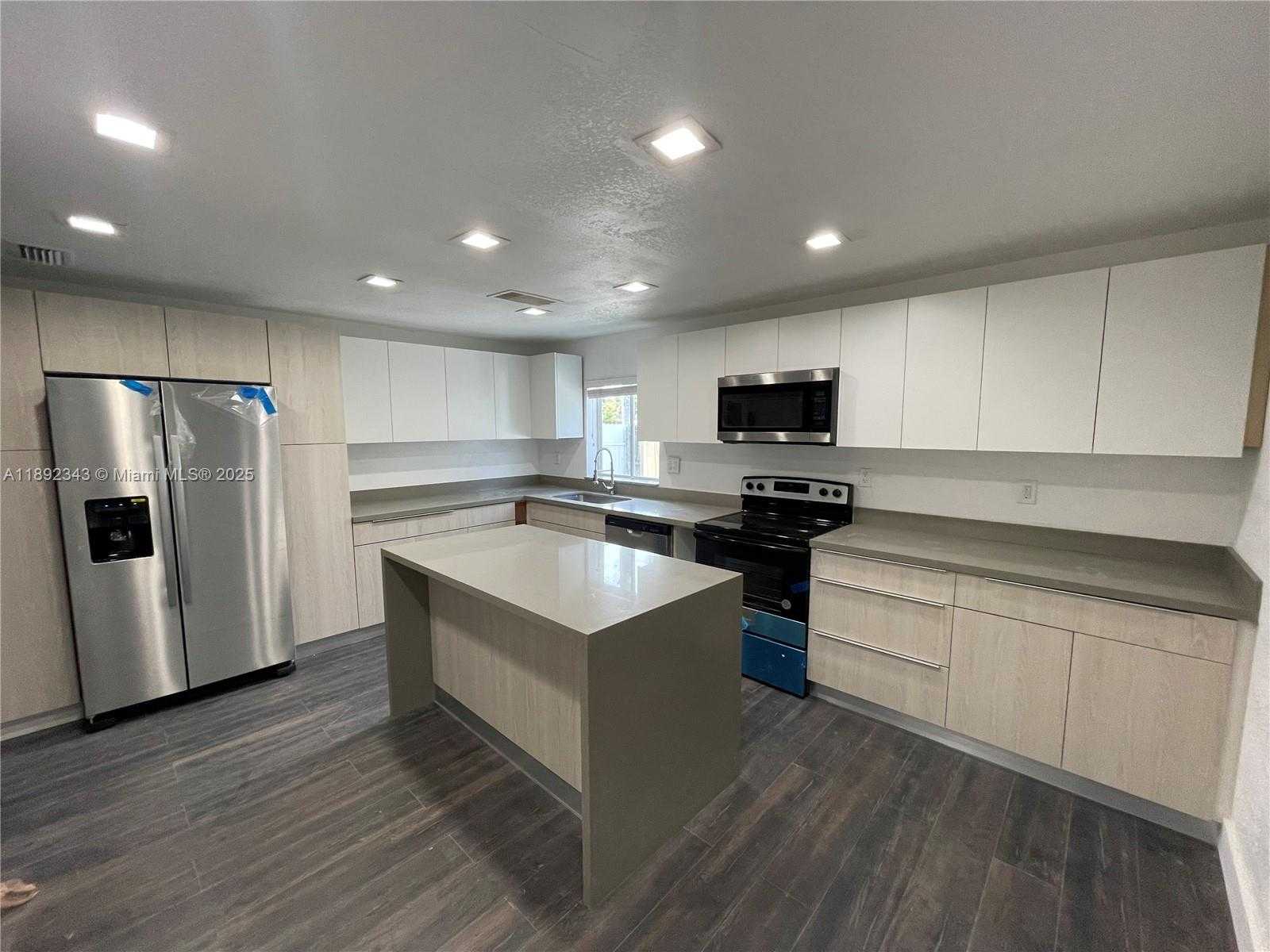 Small Image of 29939 SOUTH WEST 159TH DR, Homestead Number 11