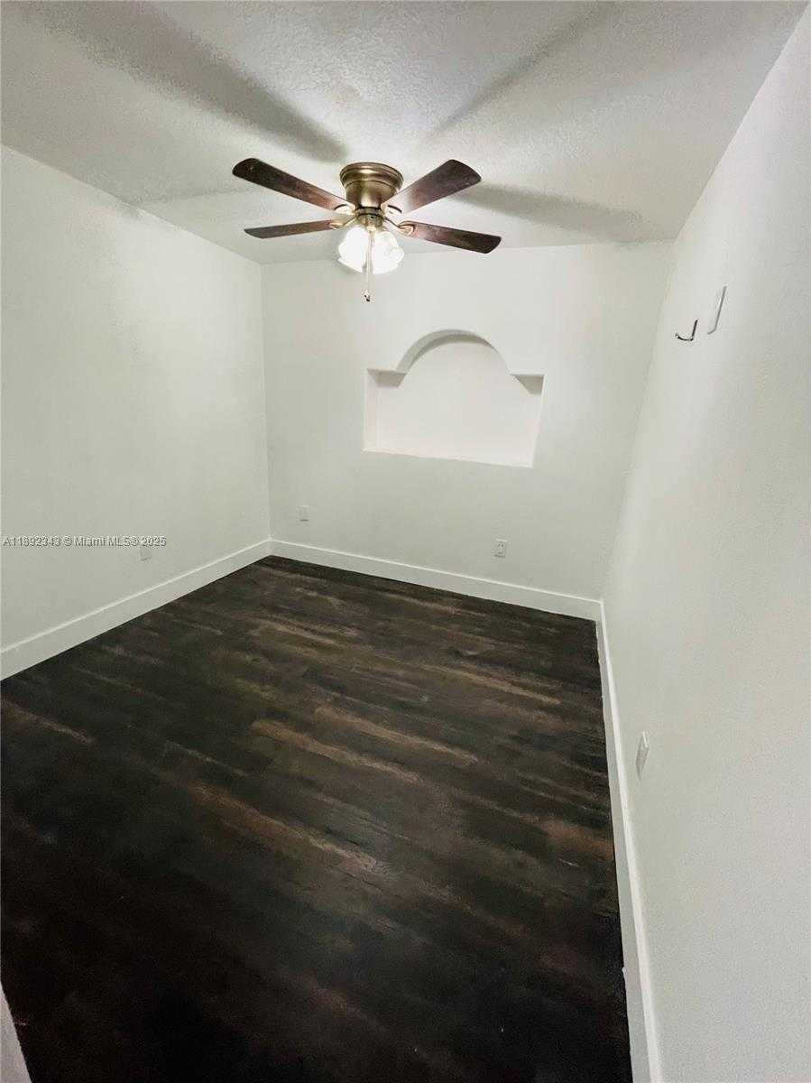 Small Image of 29939 SOUTH WEST 159TH DR, Homestead Number 22