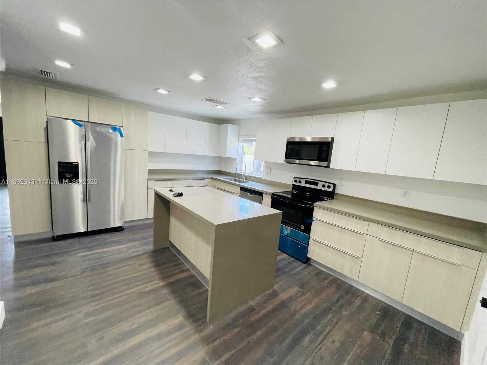 Small Image of 29939 SOUTH WEST 159TH DR, Homestead Number 8