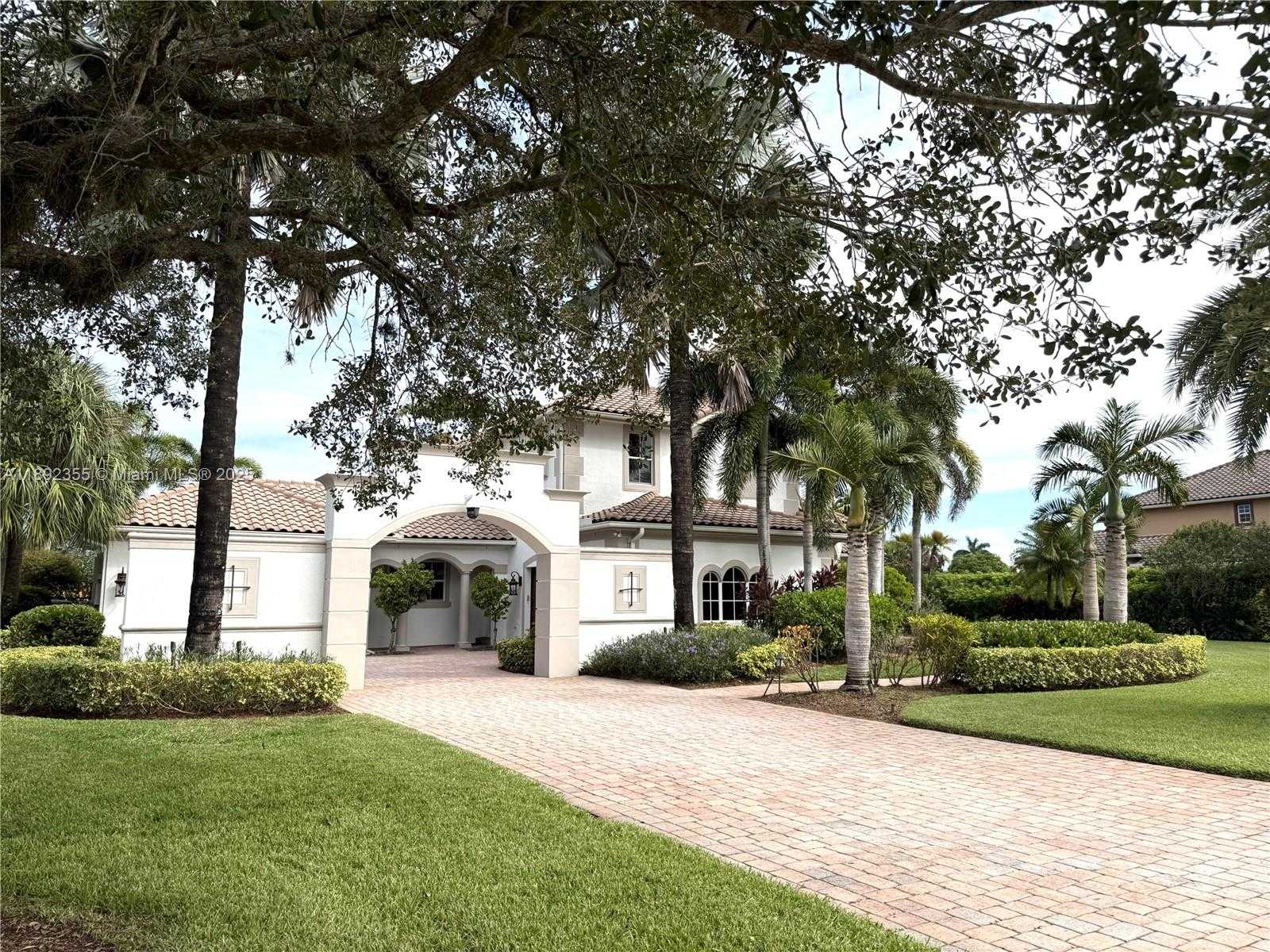 Small Image of 14403 JOCKEY CIRCLE SOUTH, Davie Number 3