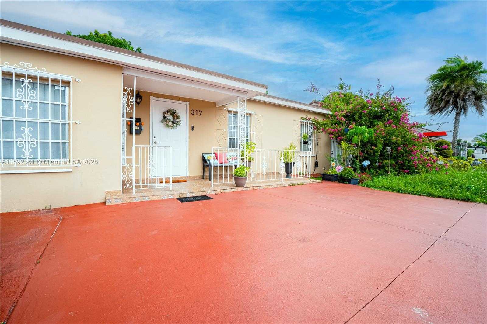 Small Image of 317 WEST 36TH ST, Hialeah Number 2
