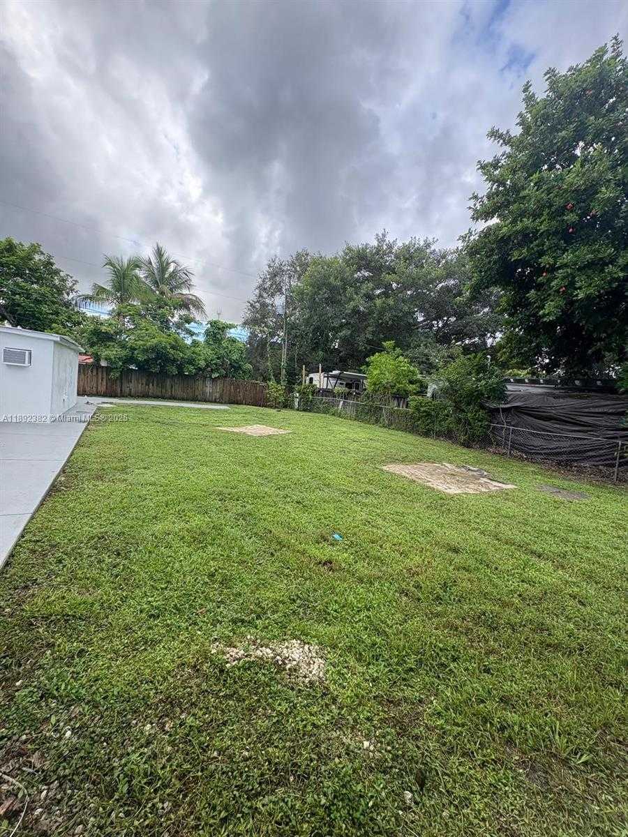 Small Image of 6104 SOUTH WEST 33RD ST, Miramar Number 11