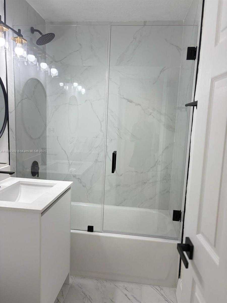 Small Image of 6104 SOUTH WEST 33RD ST, Miramar Number 15