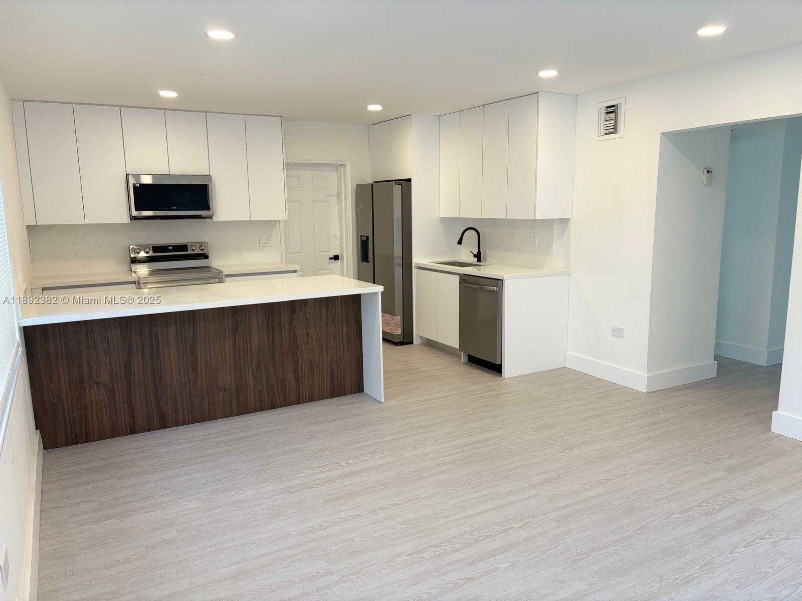 Small Image of 6104 SOUTH WEST 33RD ST, Miramar Number 23