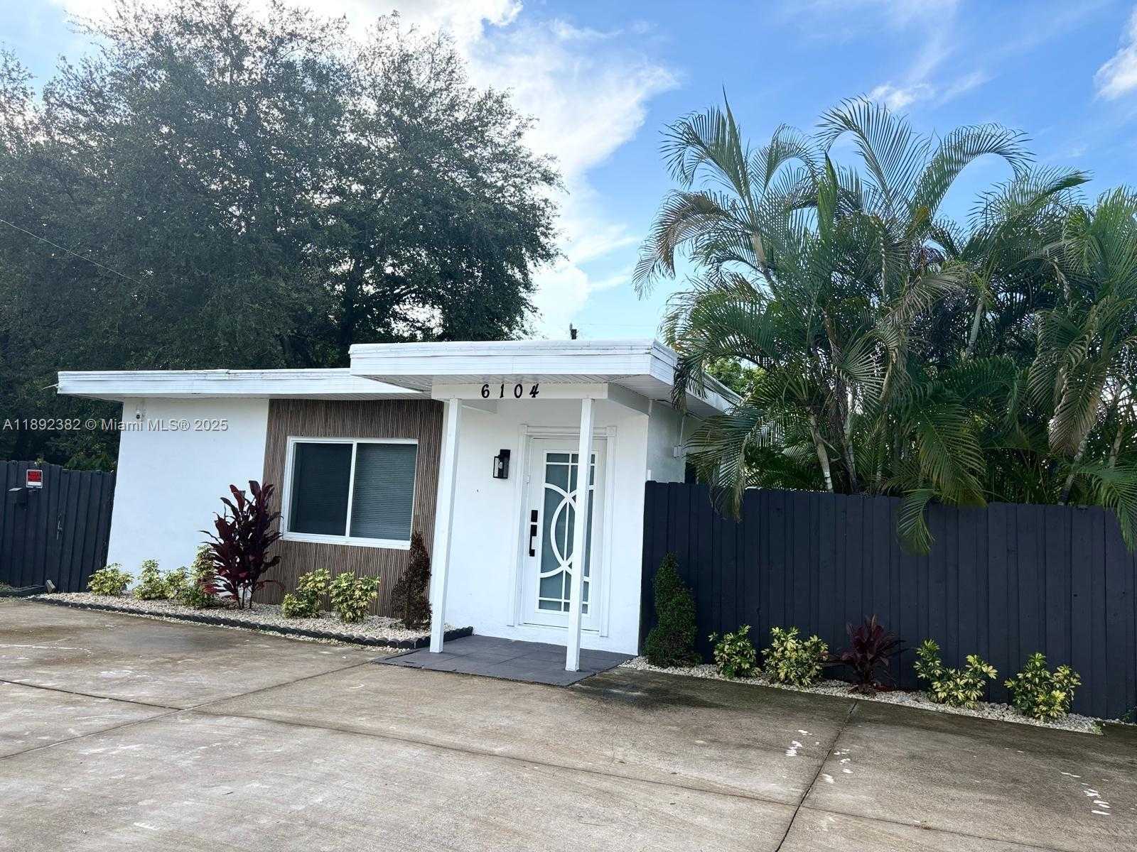 Small Image of 6104 SOUTH WEST 33RD ST, Miramar Number 25