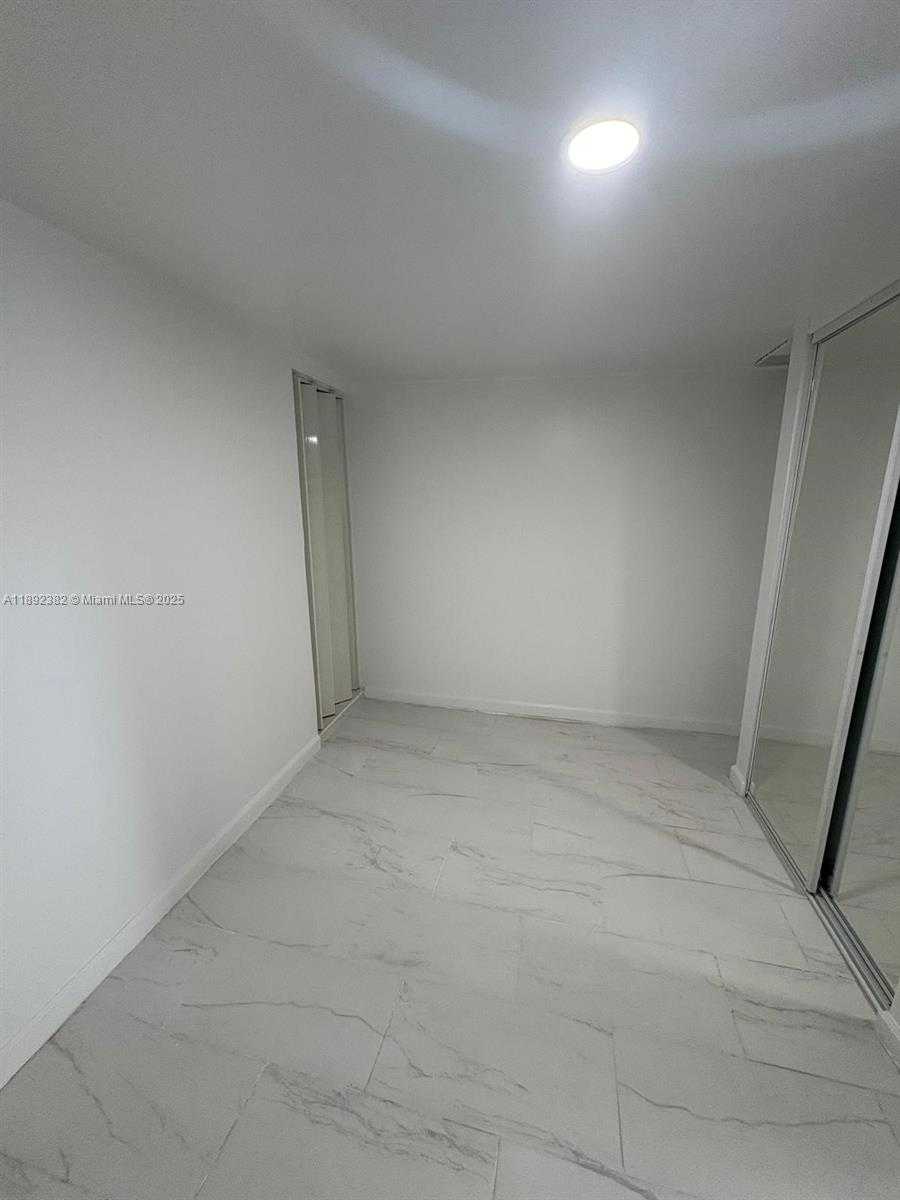 Small Image of 6104 SOUTH WEST 33RD ST, Miramar Number 7