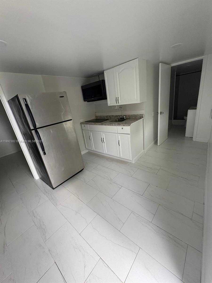 Small Image of 6104 SOUTH WEST 33RD ST, Miramar Number 8