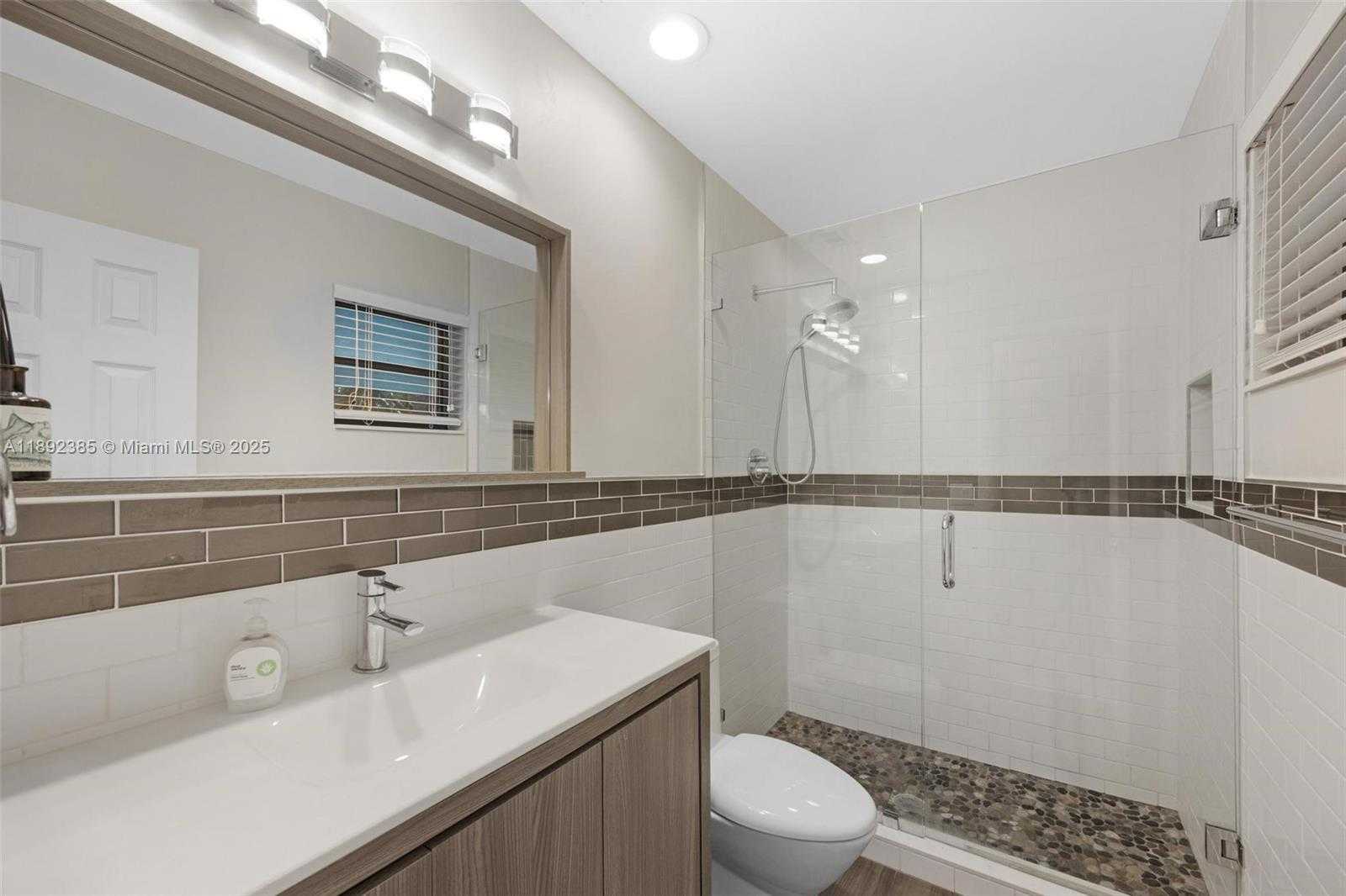 Small Image of 8320 SOUTH WEST 162ND ST, Palmetto Bay Number 6