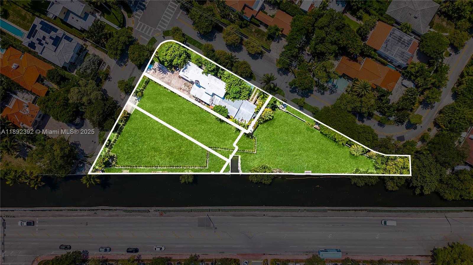 Small Image of 1800 MICHIGAN AVE, Miami Beach Number 14