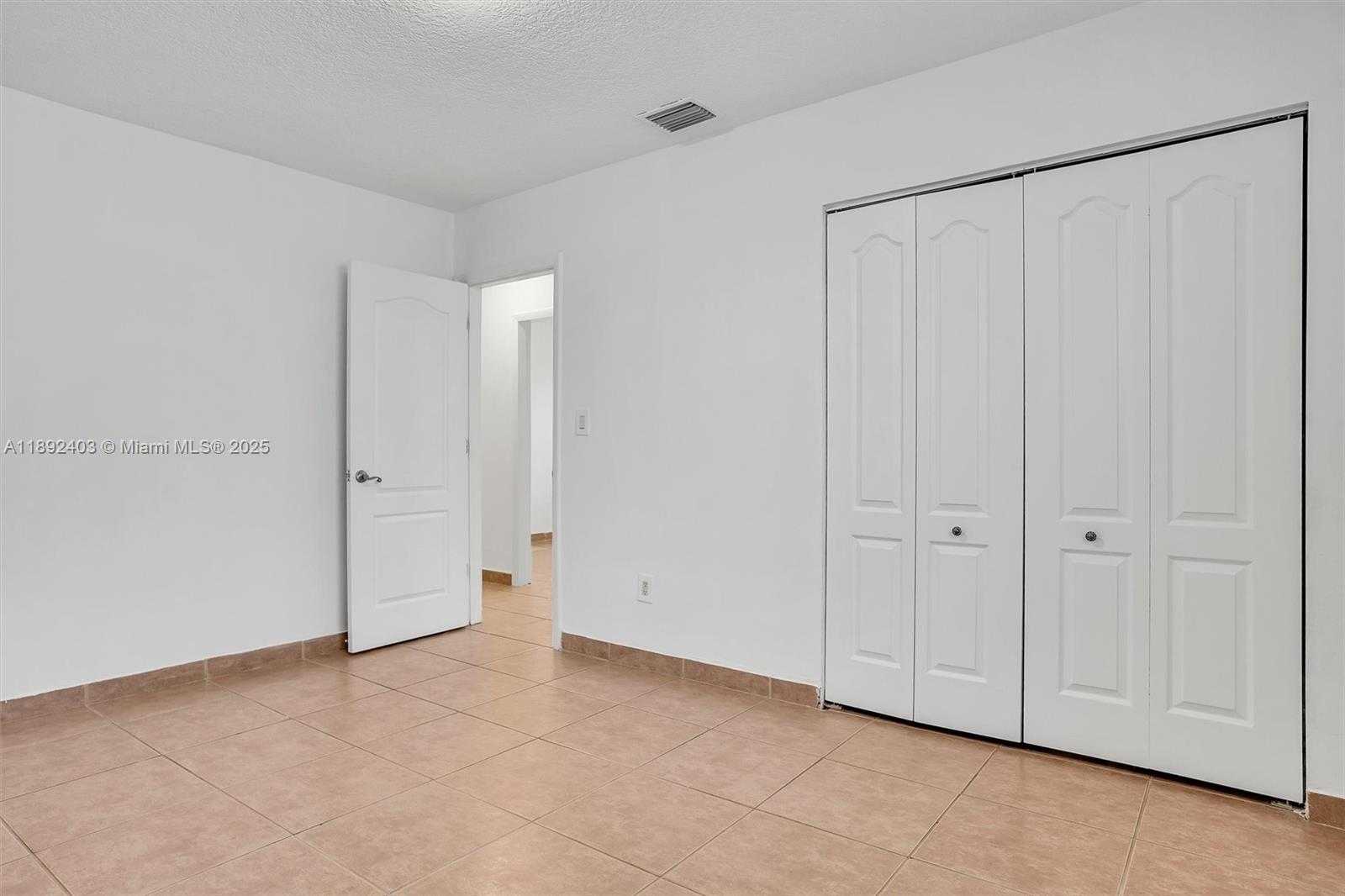 Small Image of 2506 WEST 9TH CT, Hialeah Number 18