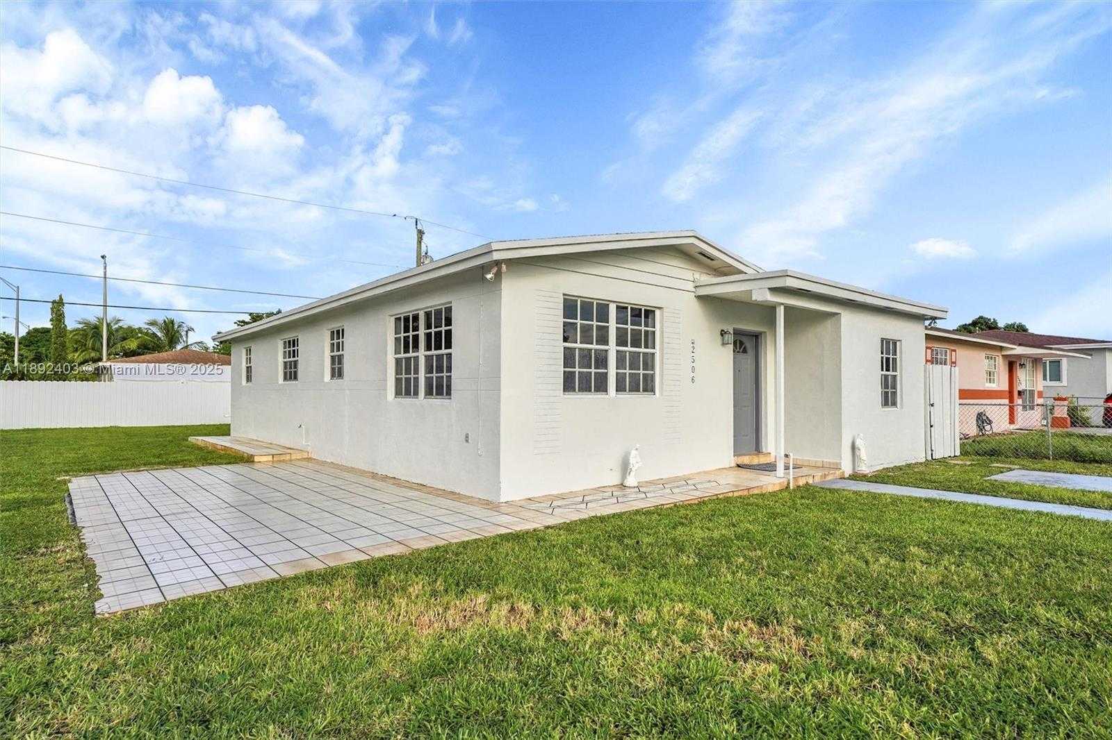 Small Image of 2506 WEST 9TH CT, Hialeah Number 20