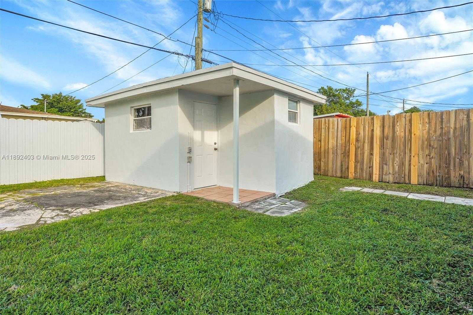 Small Image of 2506 WEST 9TH CT, Hialeah Number 23