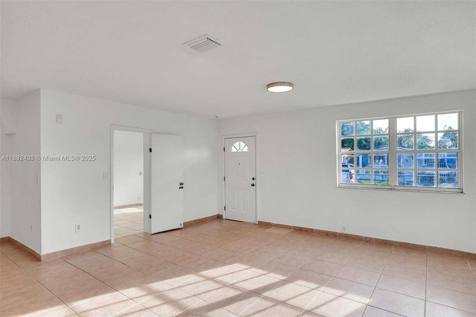 Small Image of 2506 WEST 9TH CT, Hialeah Number 5