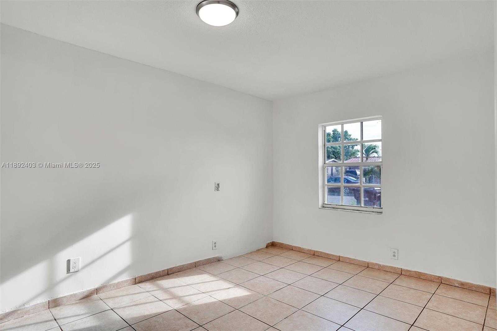 Small Image of 2506 WEST 9TH CT, Hialeah Number 6