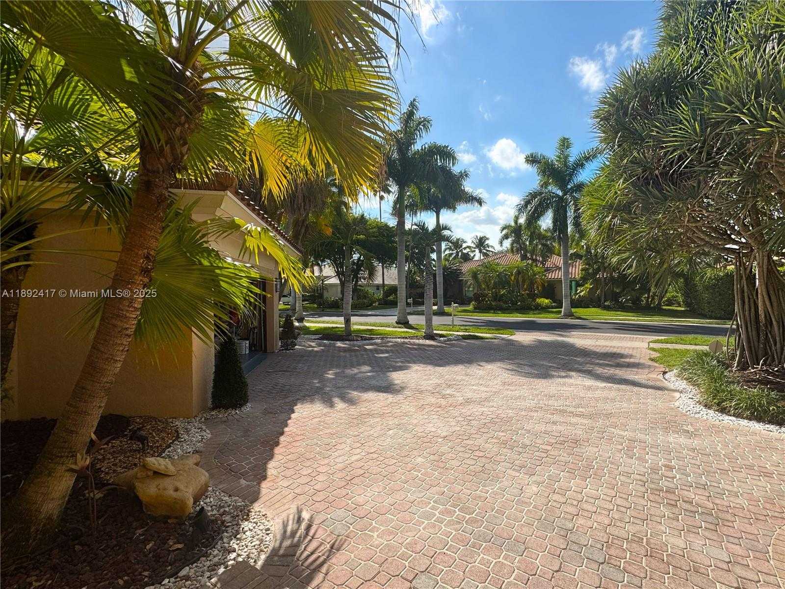 Small Image of 375 SABAL WAY, Weston Number 10