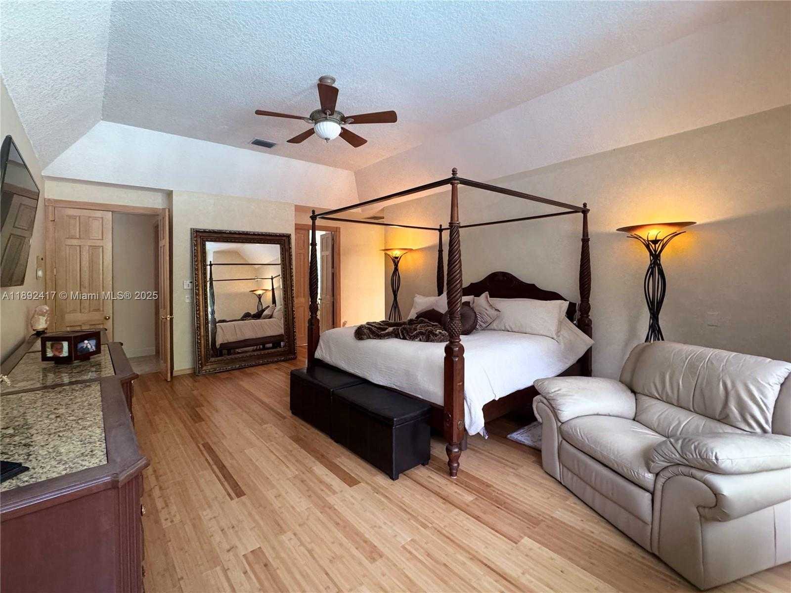 Small Image of 375 SABAL WAY, Weston Number 19