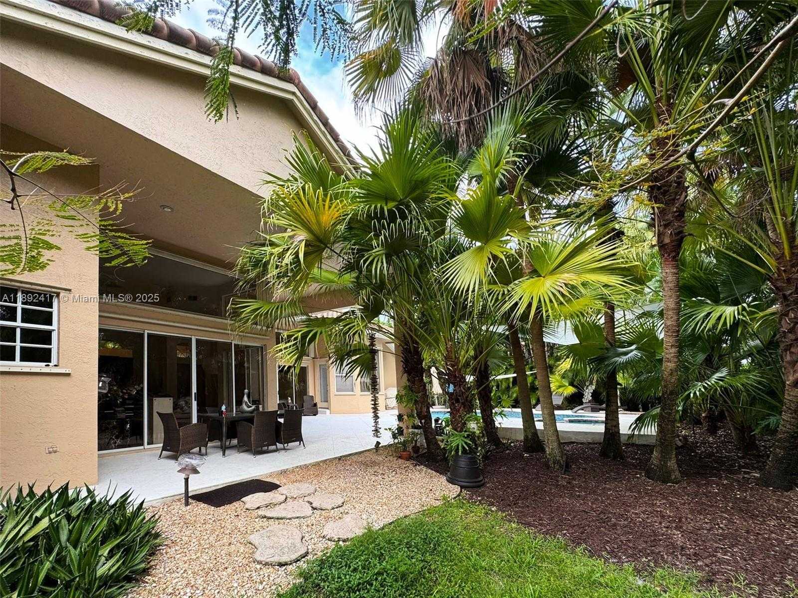 Small Image of 375 SABAL WAY, Weston Number 64
