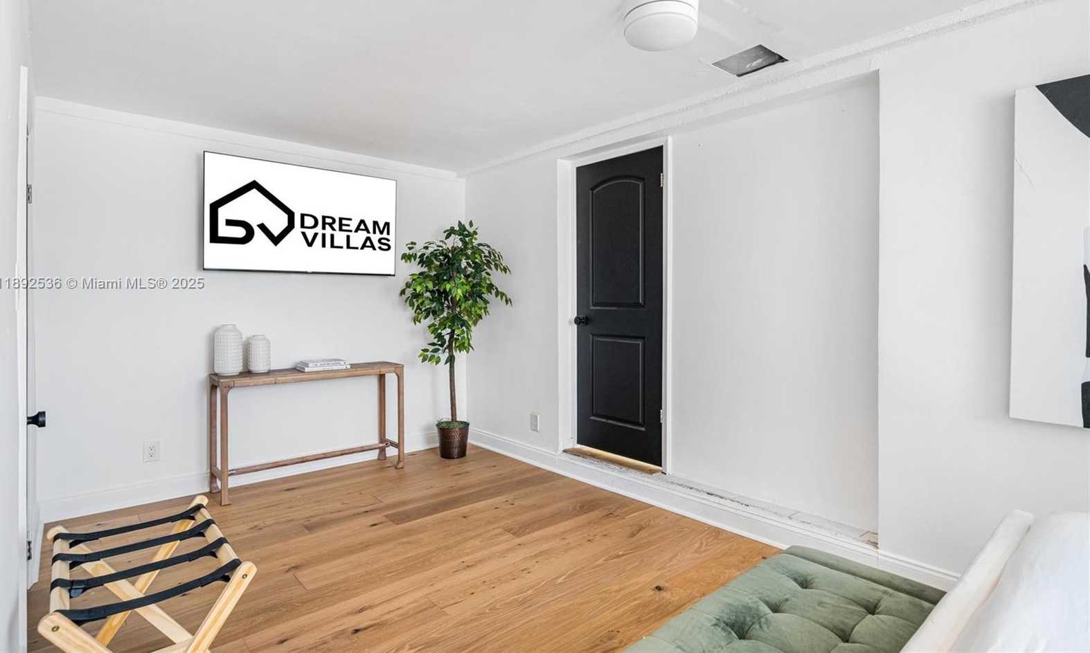 Small Image of 14705 NORTH EAST 11TH CT, North Miami Number 13