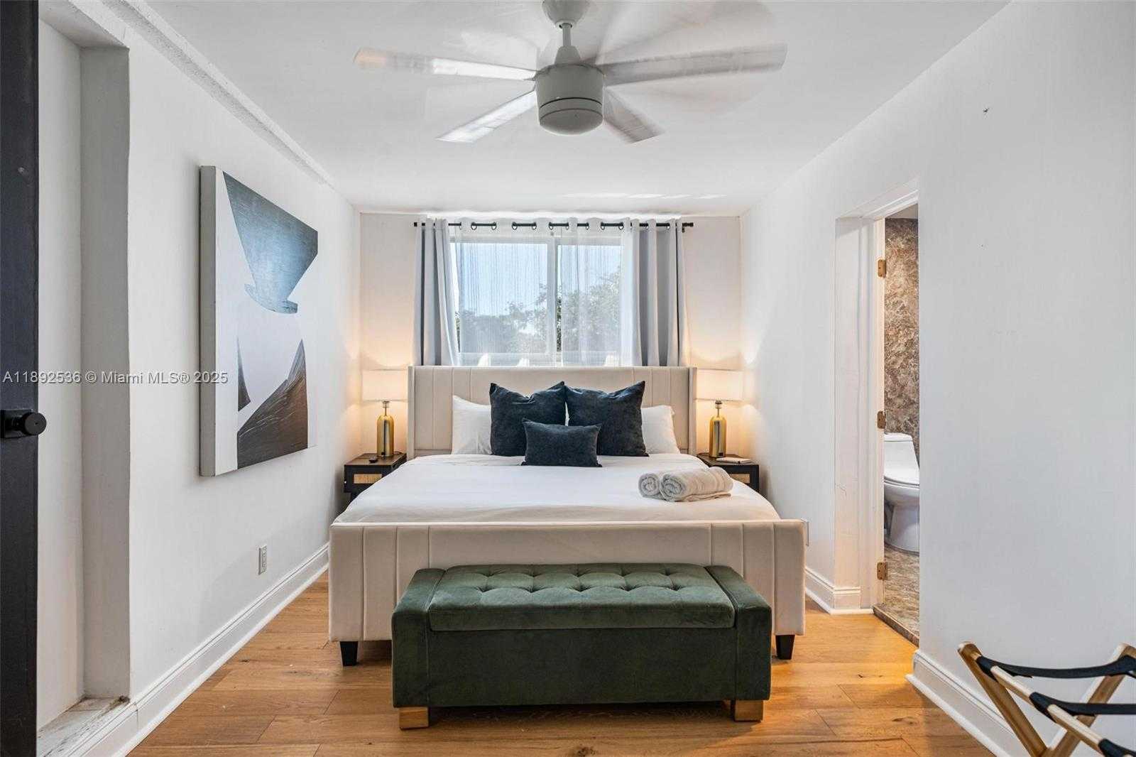 Small Image of 14705 NORTH EAST 11TH CT, North Miami Number 23