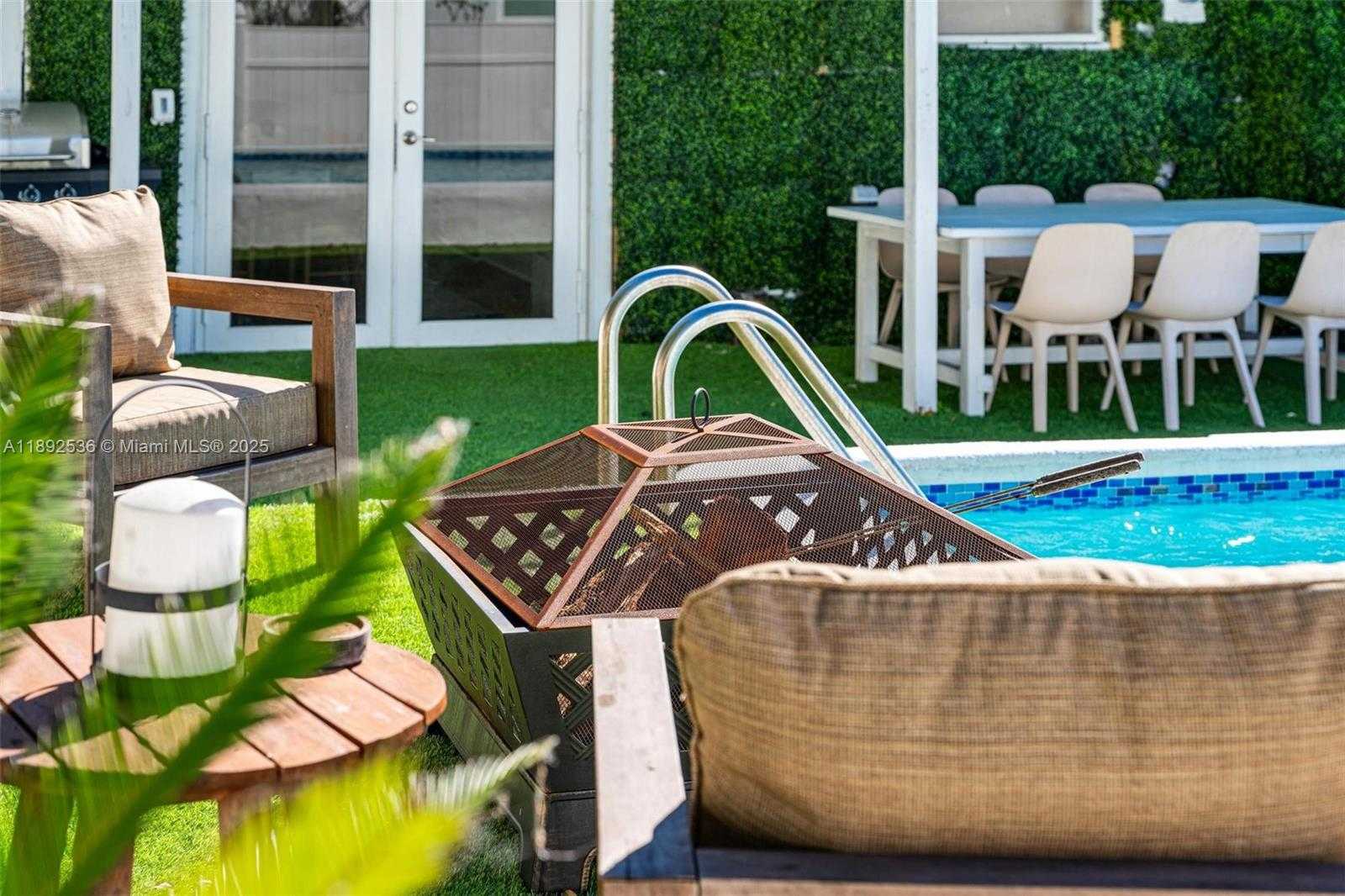 Small Image of 14705 NORTH EAST 11TH CT, North Miami Number 7
