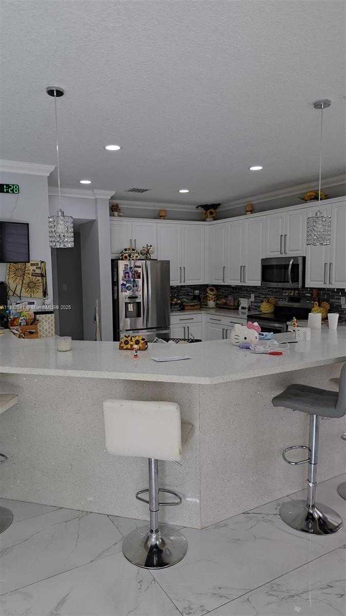Small Image of 15982 SOUTH WEST 61ST ST, Davie Number 11