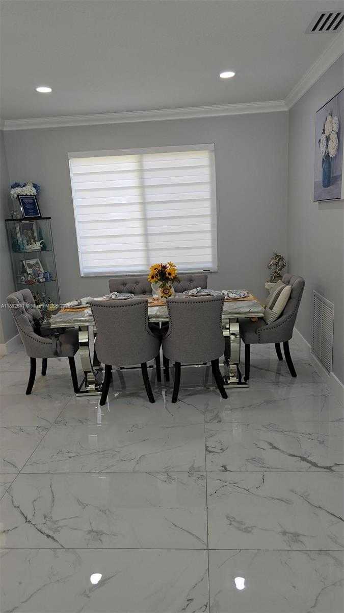 Small Image of 15982 SOUTH WEST 61ST ST, Davie Number 12