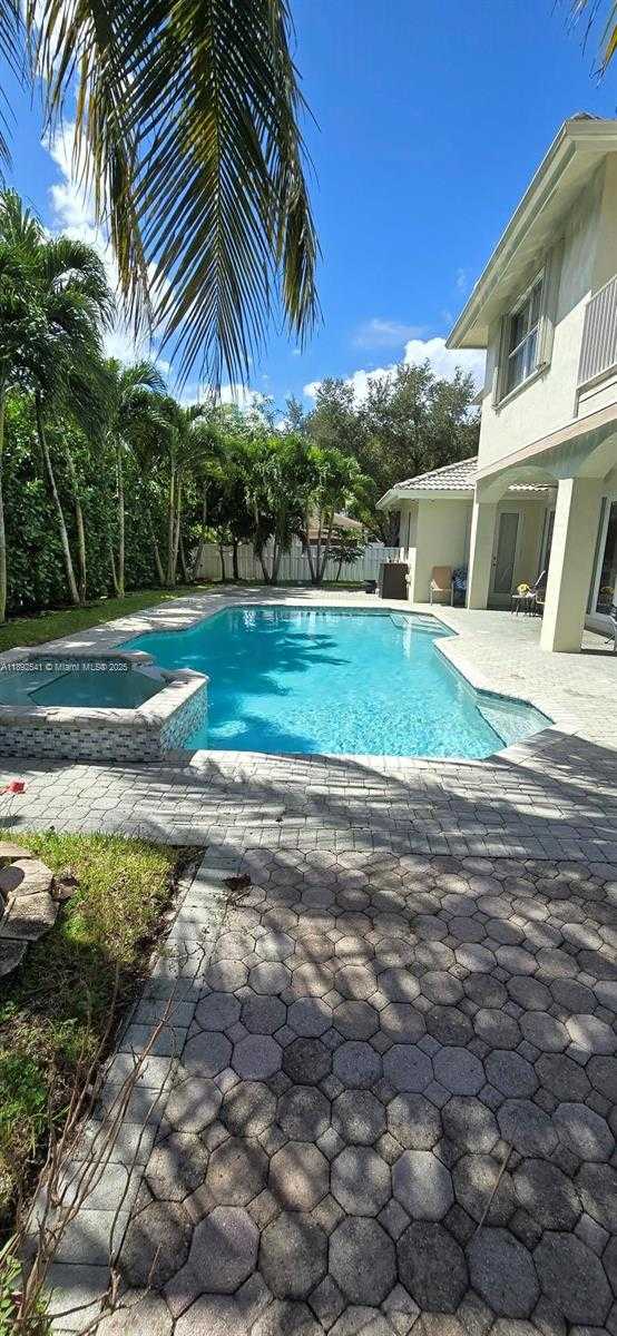 Small Image of 15982 SOUTH WEST 61ST ST, Davie Number 26