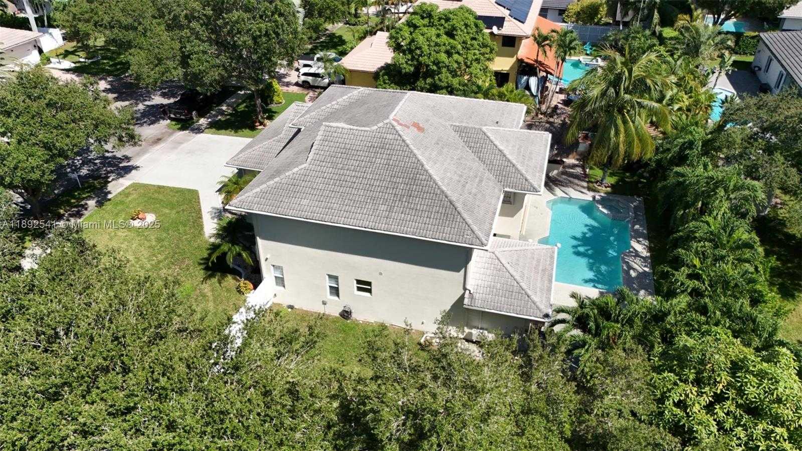 Small Image of 15982 SOUTH WEST 61ST ST, Davie Number 4
