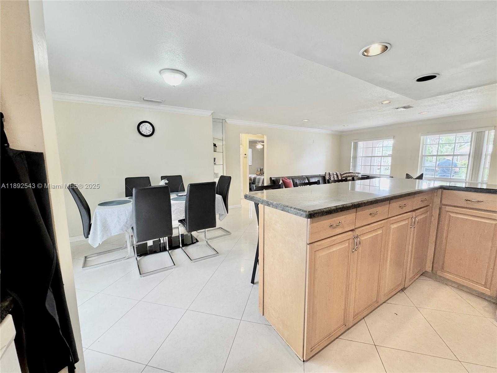 Small Image of 6875 NORTH WEST 1ST CT, Margate Number 13