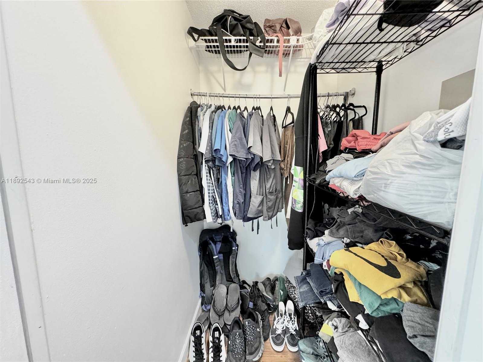 Small Image of 6875 NORTH WEST 1ST CT, Margate Number 17