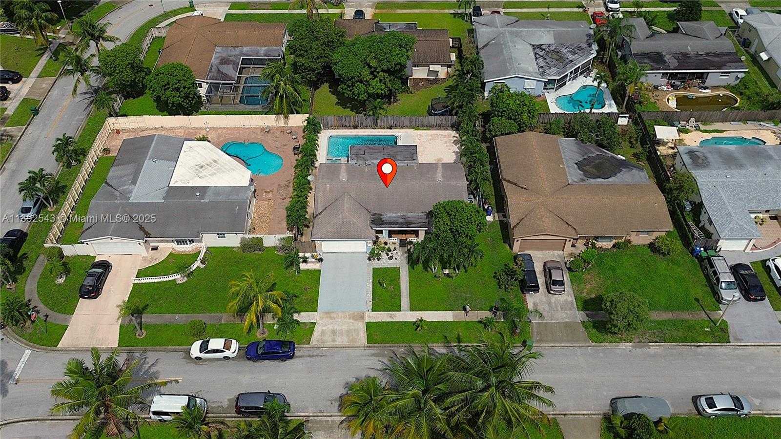 Small Image of 6875 NORTH WEST 1ST CT, Margate Number 2