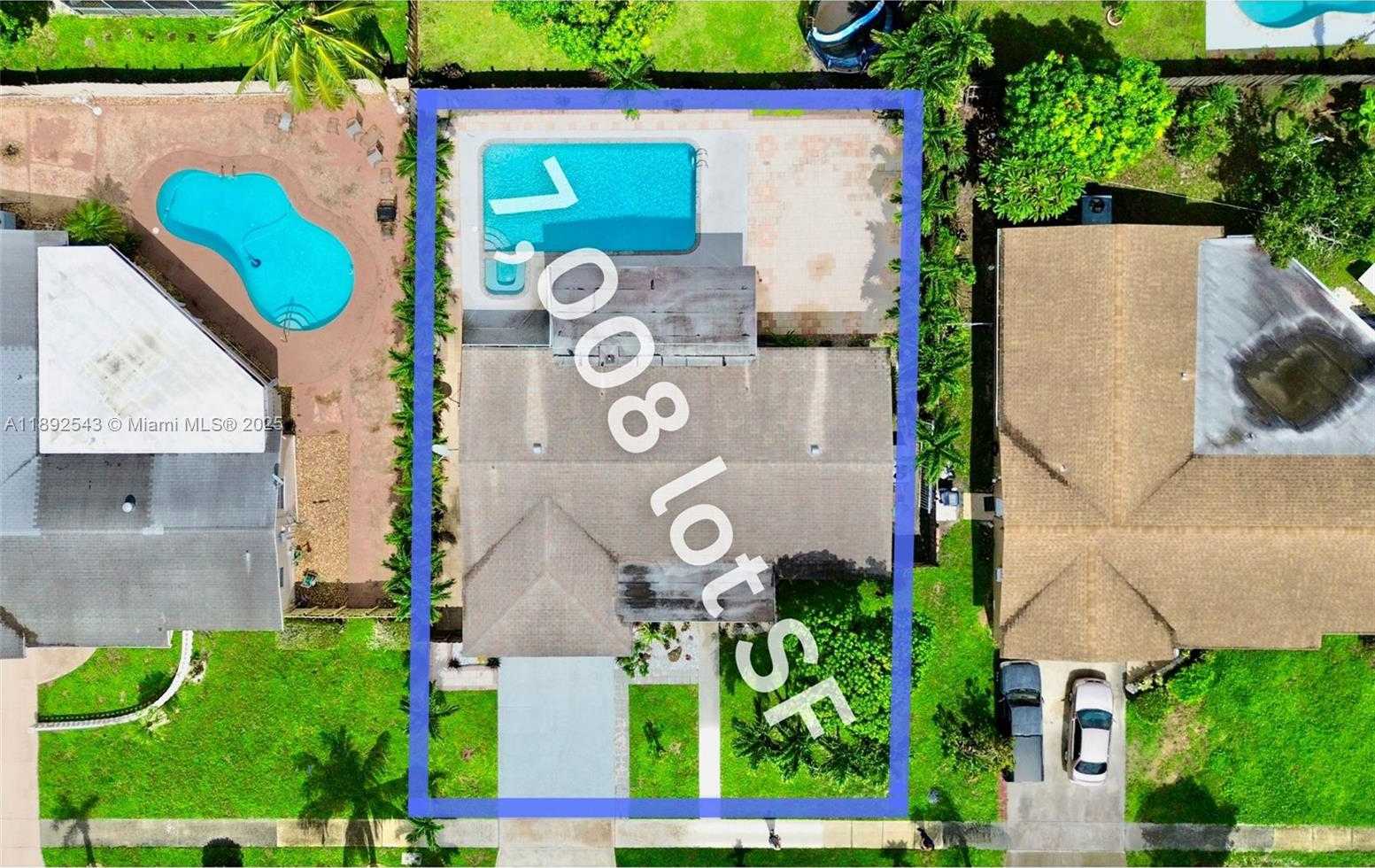 Small Image of 6875 NORTH WEST 1ST CT, Margate Number 3
