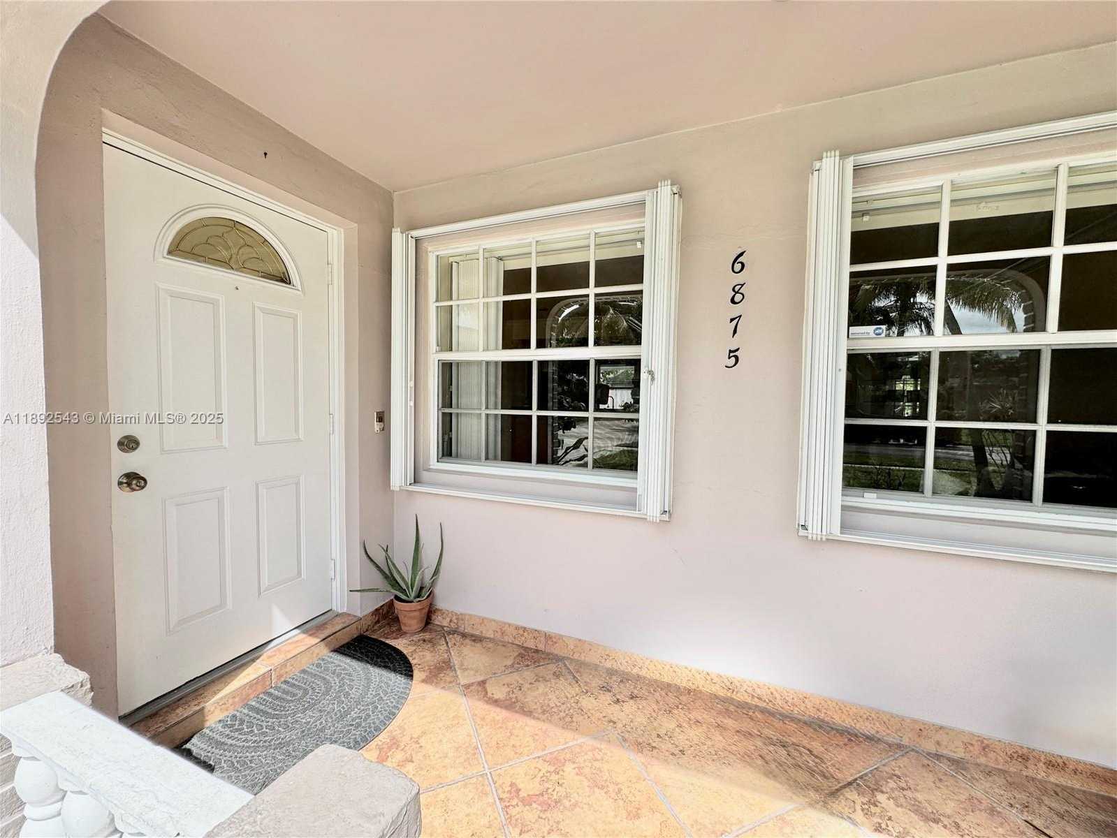 Small Image of 6875 NORTH WEST 1ST CT, Margate Number 32