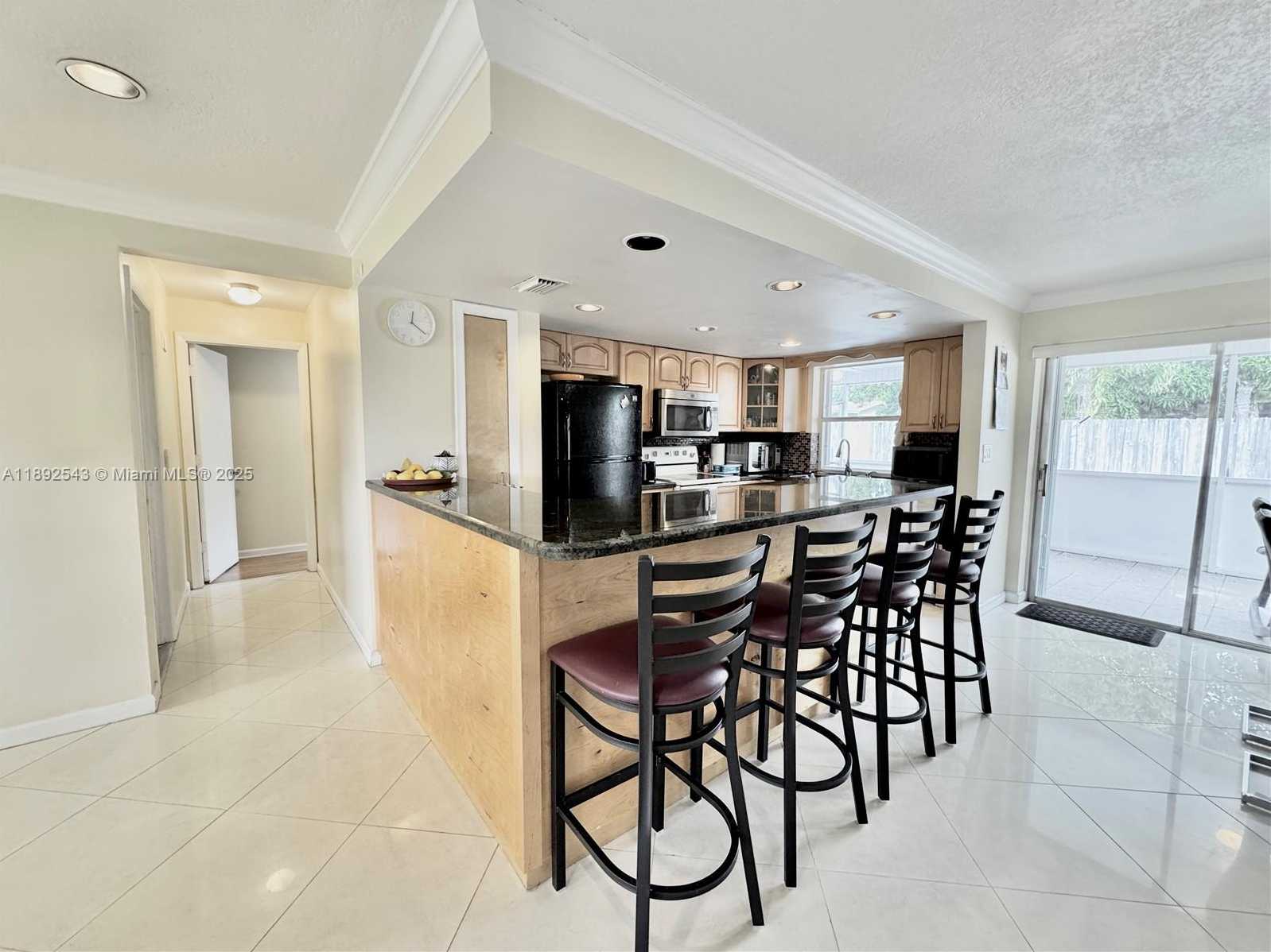 Small Image of 6875 NORTH WEST 1ST CT, Margate Number 8