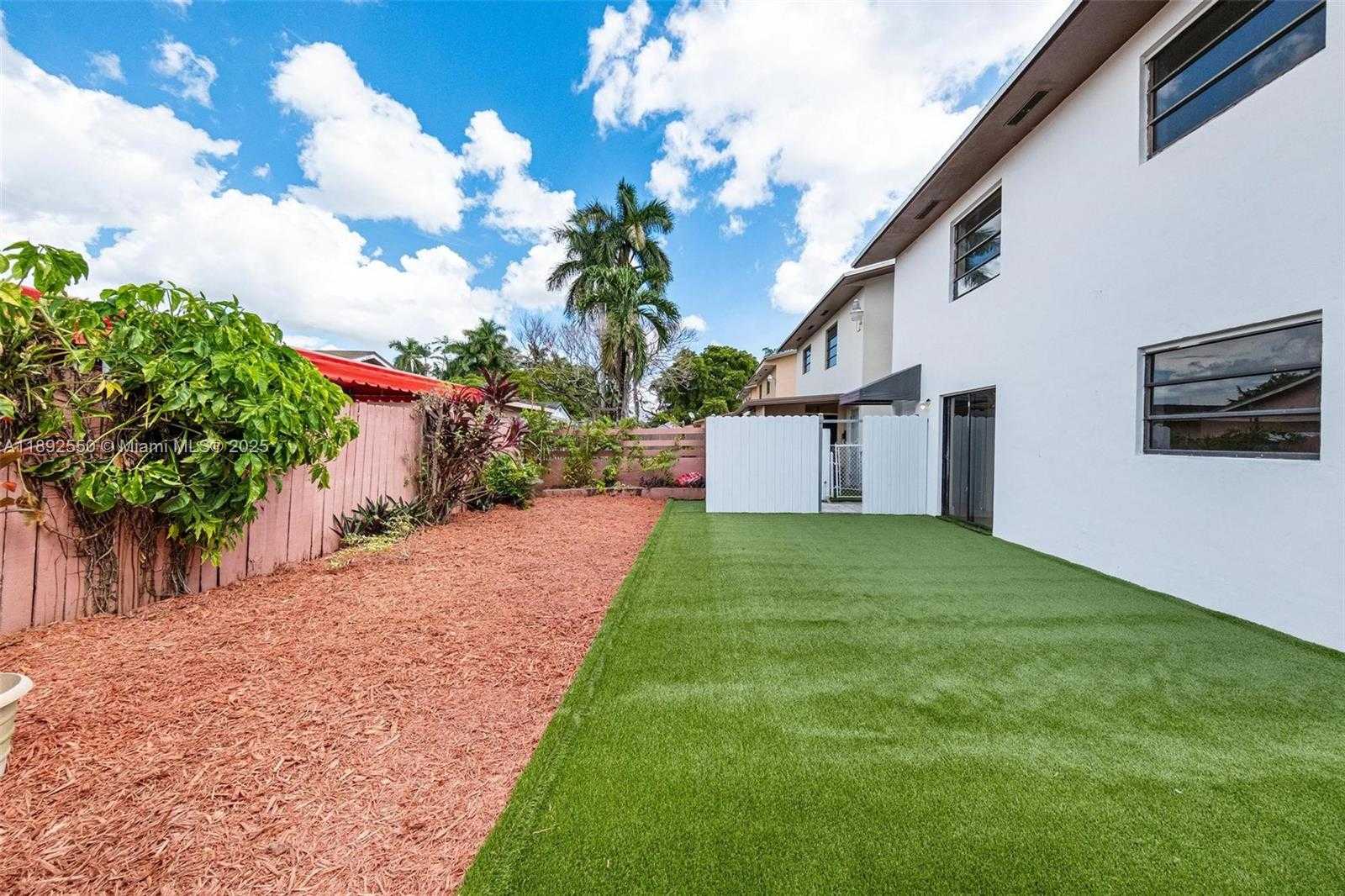 Small Image of 1283 WEST 42ND ST, Hialeah Number 20