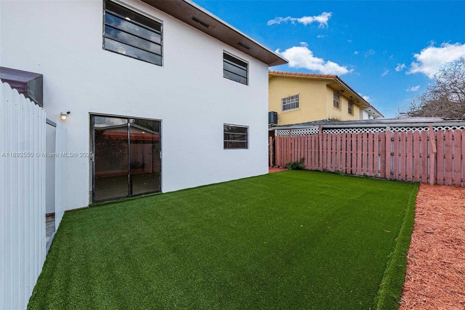 Small Image of 1283 WEST 42ND ST, Hialeah Number 23