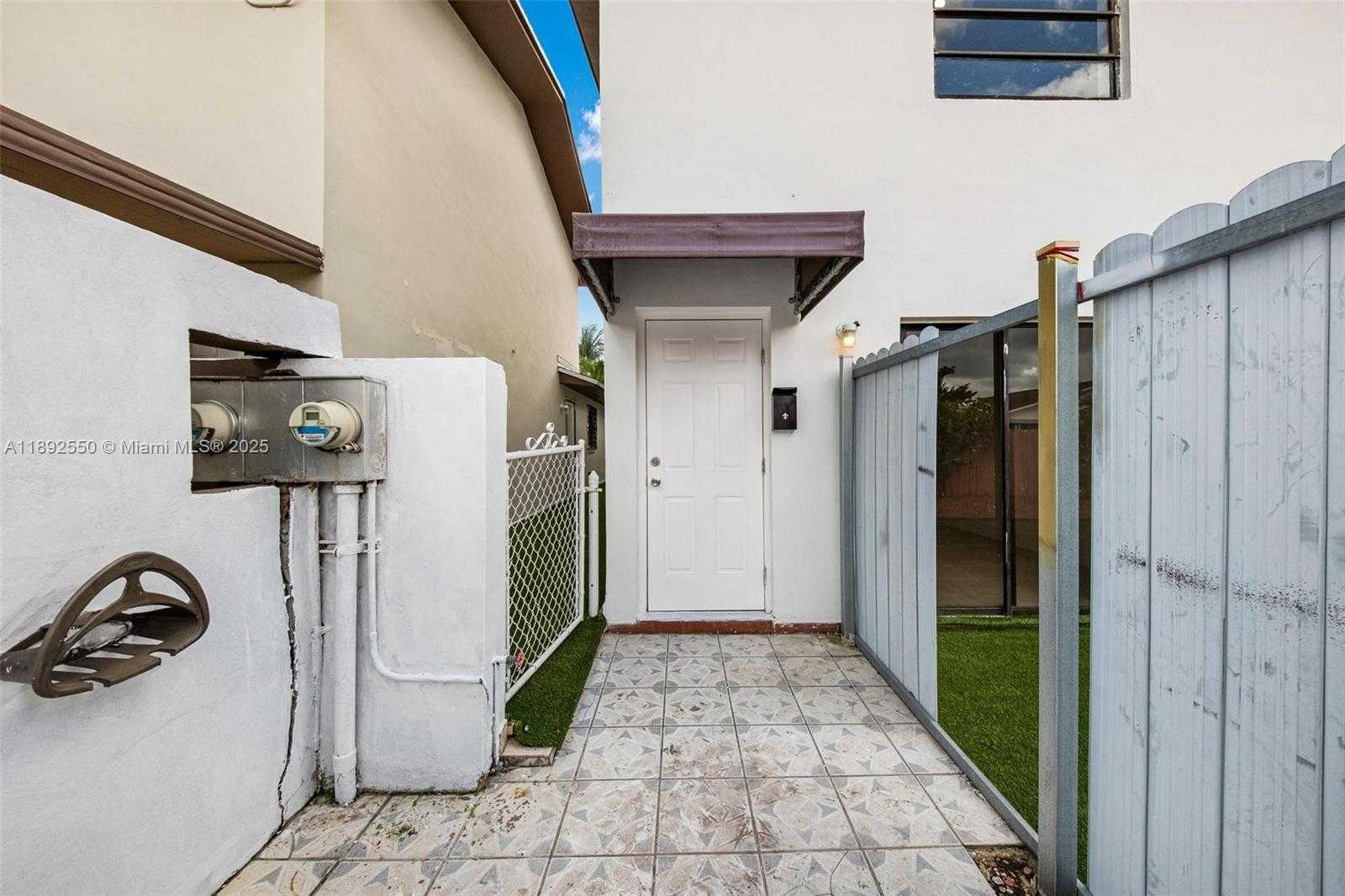 Small Image of 1283 WEST 42ND ST, Hialeah Number 24