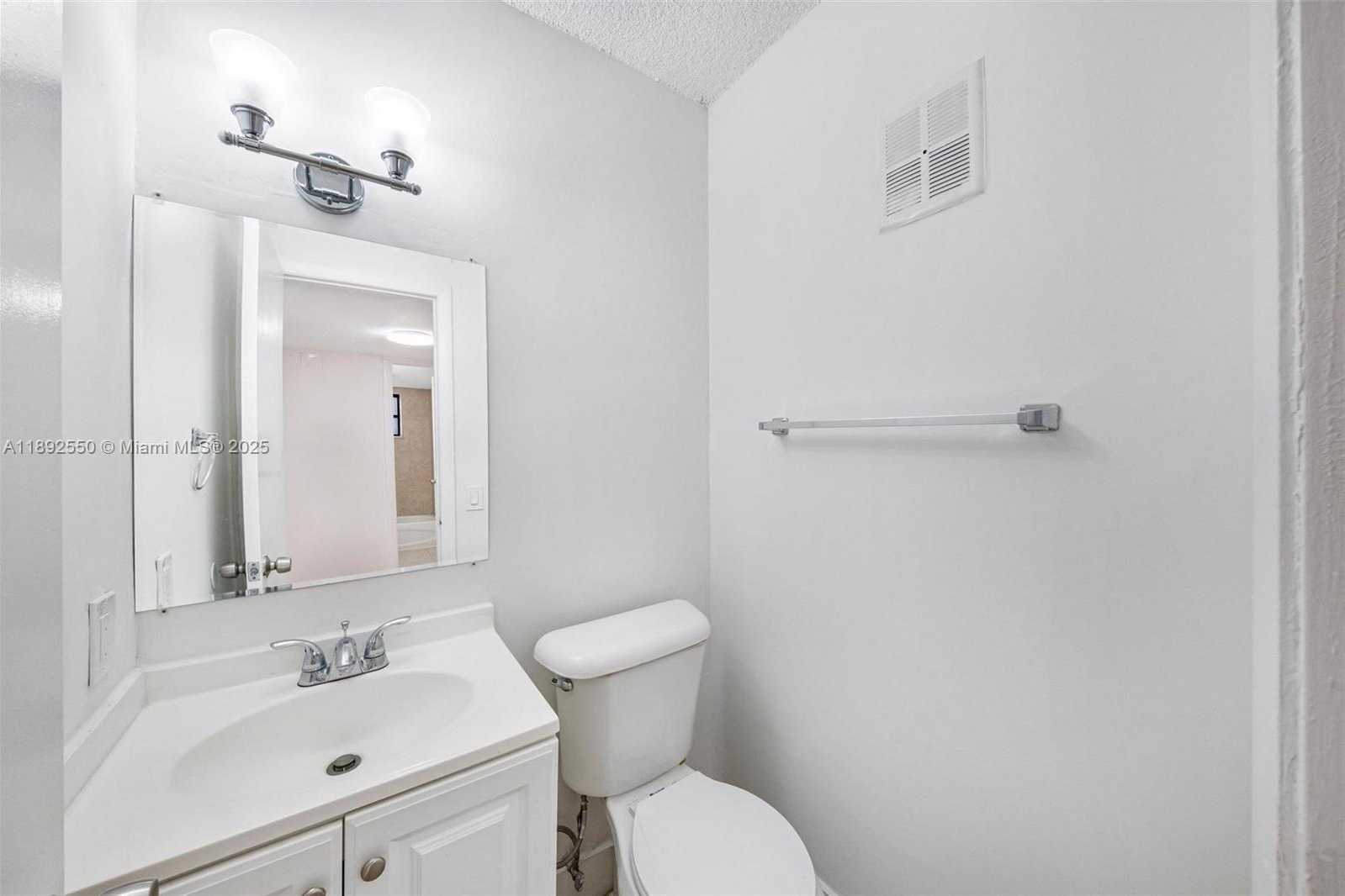 Small Image of 1283 WEST 42ND ST, Hialeah Number 27