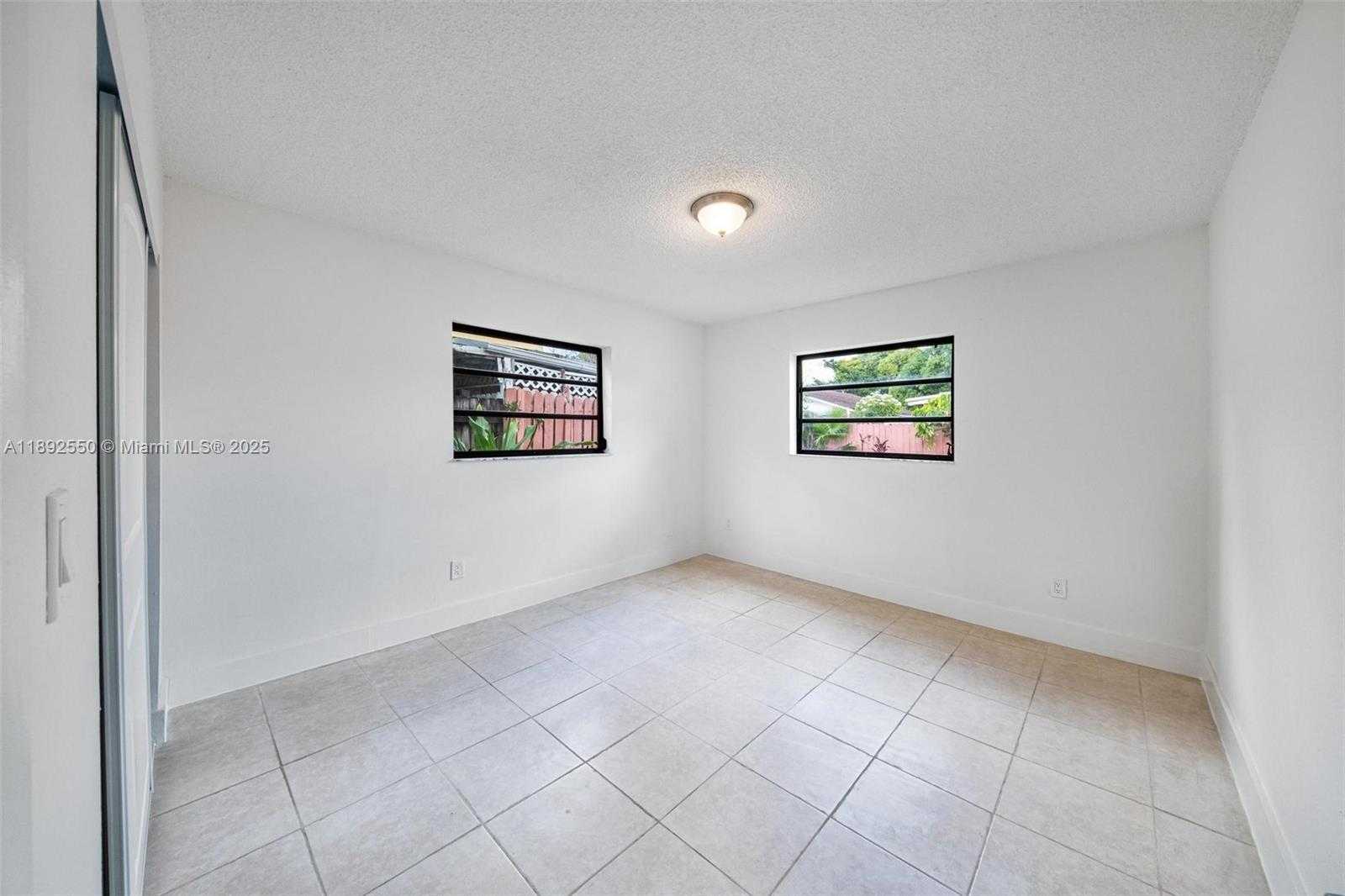 Small Image of 1283 WEST 42ND ST, Hialeah Number 30