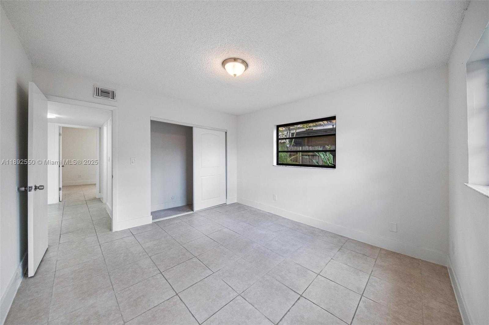 Small Image of 1283 WEST 42ND ST, Hialeah Number 31