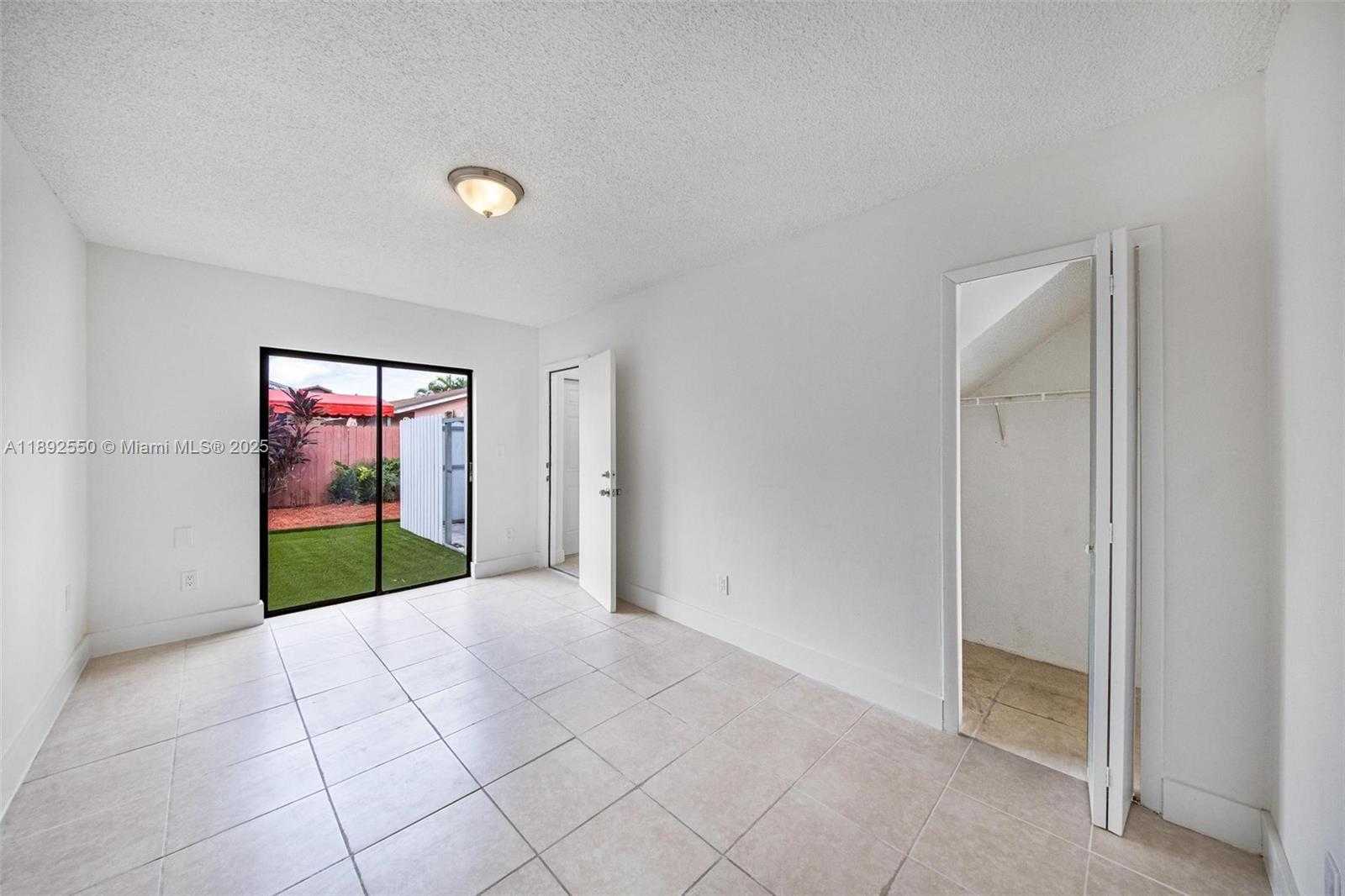 Small Image of 1283 WEST 42ND ST, Hialeah Number 32