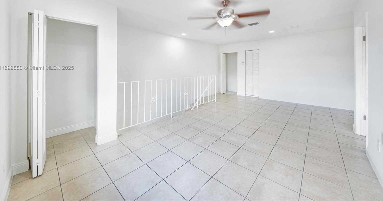 Small Image of 1283 WEST 42ND ST, Hialeah Number 37